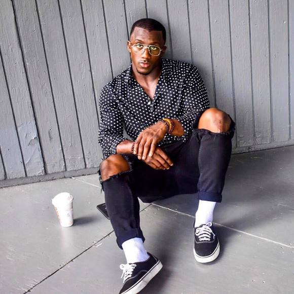 Meet your Posher, Joshua - Picture 1 of 1